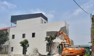 Hà Nội: Cưỡng chế phá dỡ loạt nhà xưởng trên đất nông nghiệp