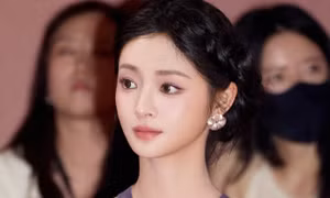 Mỹ nhân gây bão nhờ nhan sắc đẹp hơn tranh
