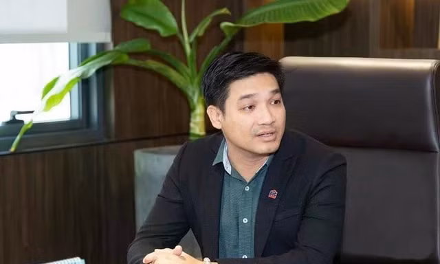 Chủ tịch công ty làm gì khi bị bán giải chấp cổ phiếu?