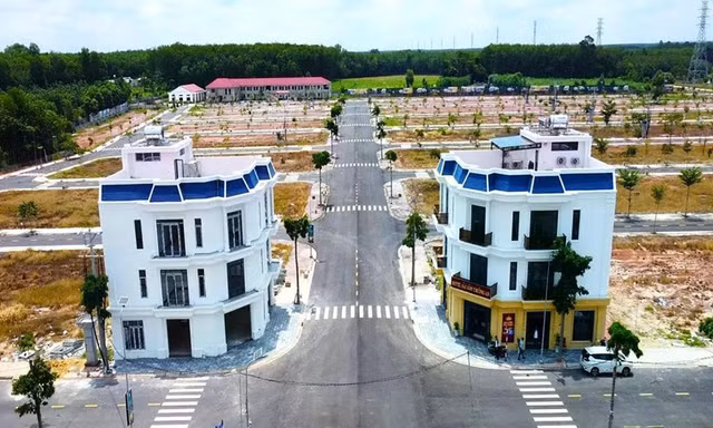 Hàng ngàn đất nền, biệt thự được cấp sổ