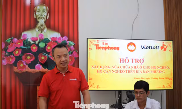 Vietlott cùng Báo Tiền Phong tặng 200 triệu đồng xây nhà cho bà con Đồng Nai