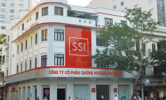 Công ty chứng khoán ồ ạt tăng vốn