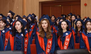Sinh viên Trường ĐH Ngân hàng TPHCM trong lễ tốt nghiệp. Ảnh: Website nhà trường
