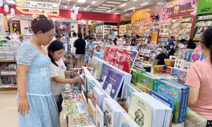 Triển khai miễn phí SGK ở TPHCM, phụ huynh cần lưu ý điều gì?