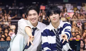 Không phải vé VVIP, đây mới là phần "phú bà" so găng tại fan meeting SikWoo