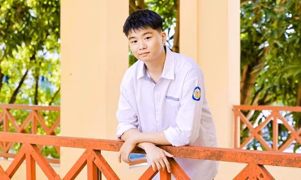 Nam sinh Nghệ An đạt SAT 1600/1600, IELTS 8.0 và giải Ba Tiếng Nga