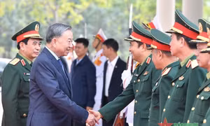 Tổng Bí thư: Quân đội Nhân dân vững bước dưới cờ Đảng quang vinh