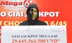 Mua vé số bán dạo trúng ngay Vietlott gần 30 tỷ đồng