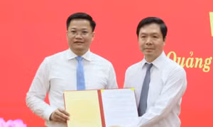 Thứ trưởng Tài chính được giới thiệu để bầu làm Chủ tịch UBND tỉnh Quảng Ngãi