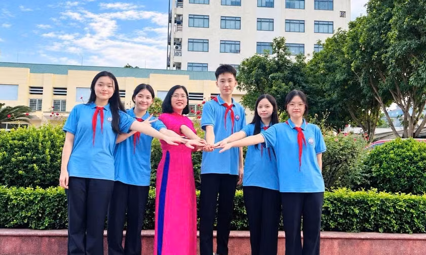 Nghệ An: Hàng nghìn học sinh giỏi chưa nhận tiền thưởng
