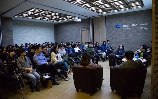 Chọn ngành học và kiếm việc làm: Câu chuyện không chỉ của riêng giới trẻ