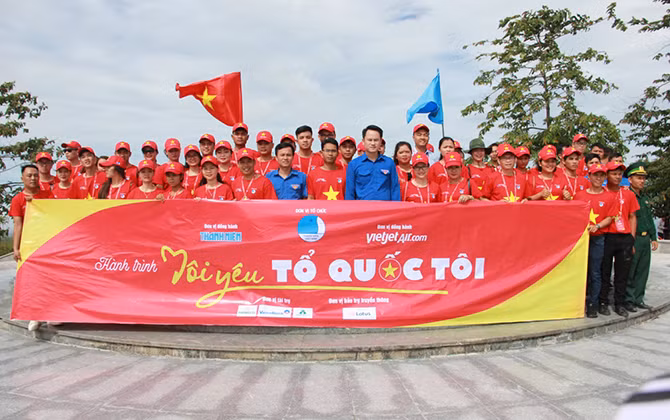 Thanh niên Tây nguyên gìn giữ bản sắc dân tộc, bảo vệ Tổ quốc