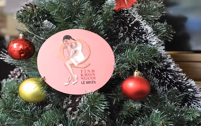 Ca sĩ Lệ Quyên "chơi trội" khi bán vé dát vàng cho liveshow tại Hà Nội