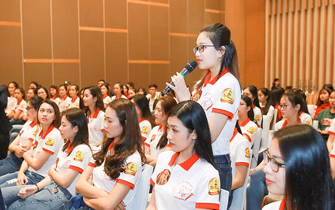 Nữ sinh bàn cách khởi nghiệp trong kỷ nguyên 4.0