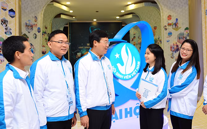 Khai mạc triển lãm ảnh "Khát vọng sinh viên Việt Nam"