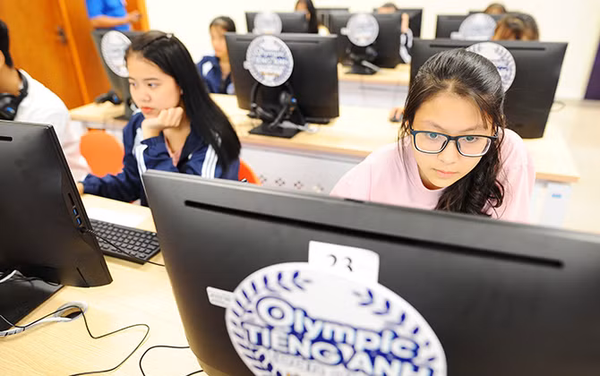 Thử sức trình độ IELTS tại Olympic tiếng Anh học sinh, sinh viên