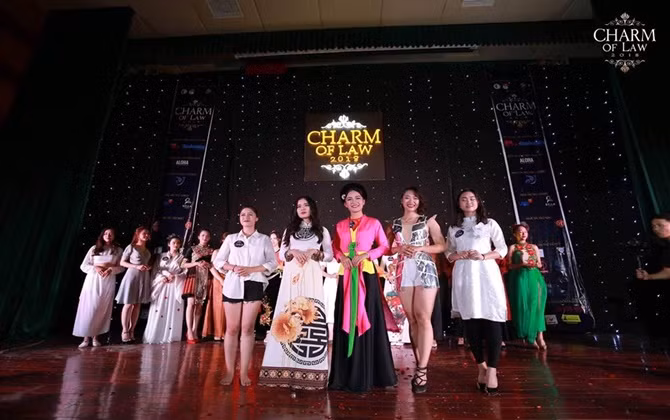 Mãn nhãn với đêm thi tài năng của Top 20 cuộc thi Charm Of Law 2018