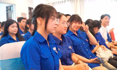 Trang bị kỹ năng ứng dụng AI cho đoàn viên, sinh viên Huế