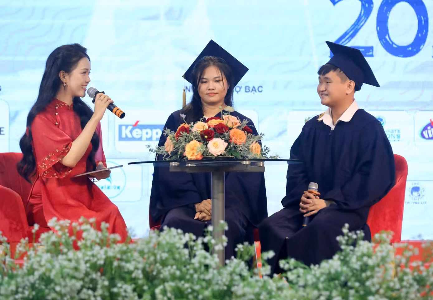 10fc16bc83fd0da354ec-1.jpg