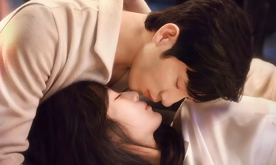 Mệt mỏi phim dùng cảnh nóng làm 'mồi câu'