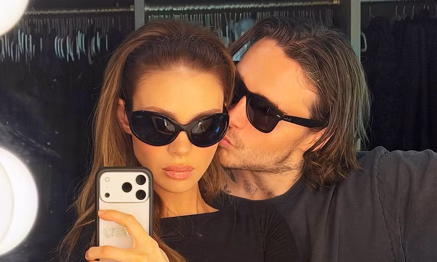 Brooklyn Beckham đáp trả 