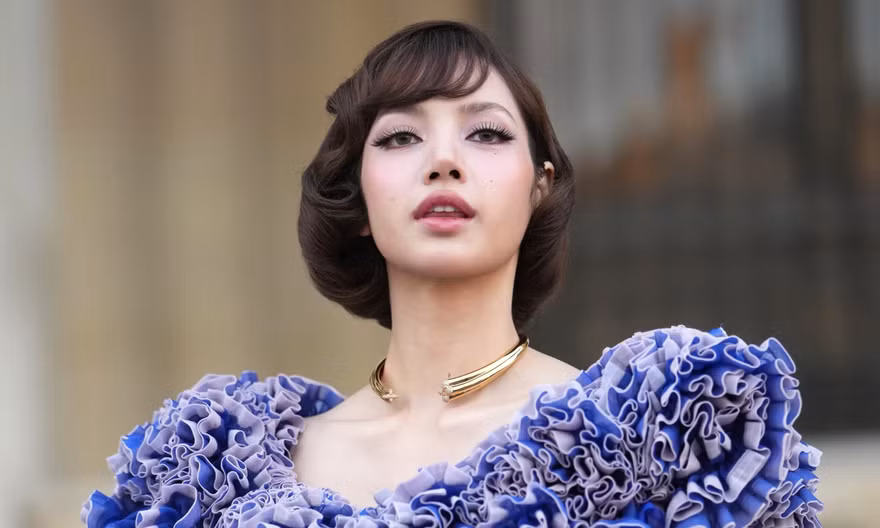 Lisa (BlackPink) lại thành tâm điểm 