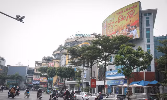 Hà Nội: Xén dải phân cách đường Ô Chợ Dừa, tổ chức 6 làn xe từ 9/10