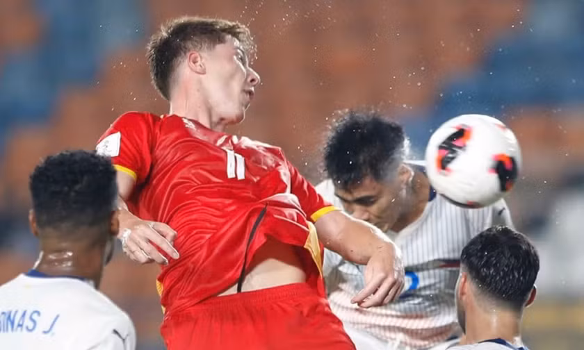 Williams Minh Hoàng trong trận ra mắt đội tuyển Việt Nam tại FIFA ASEAN Cup 2026