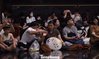 Chen chân lên núi Bà Đen