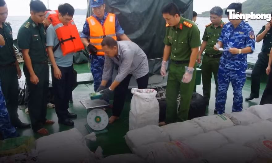 [CLIP] Phá đường dây vận chuyển ma túy trị giá 800 tỷ đồng bằng tàu cá