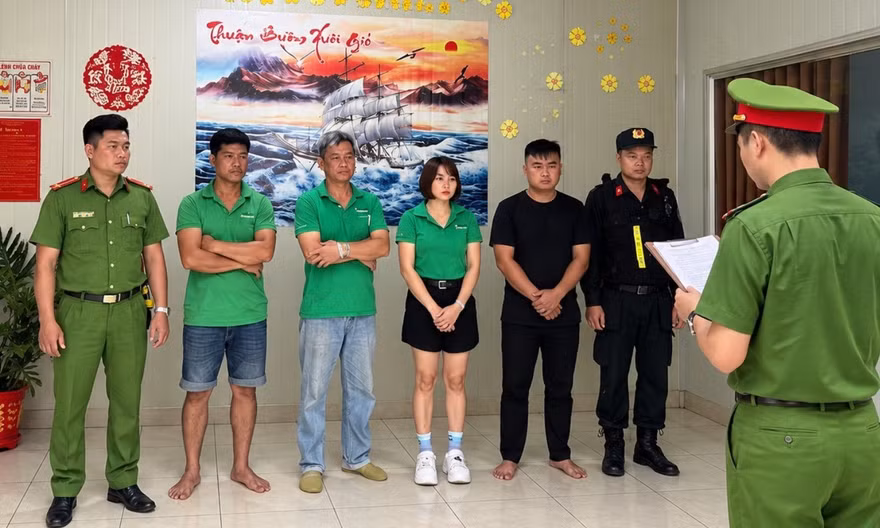 Lật tẩy đường dây ‘hô biến’ gần 24.000 tấn phân bón giá rẻ thành hàng 'Bỉ' 