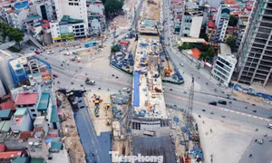 Hiện hình hài hai cầu vượt trên đường Vành đai 1 Hà Nội