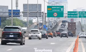 Hà Nội giữ nguyên làn dừng khẩn cấp đường Vành đai 3 trên cao