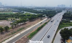 'Giải cứu' Đại lộ Thăng Long thoát ngập