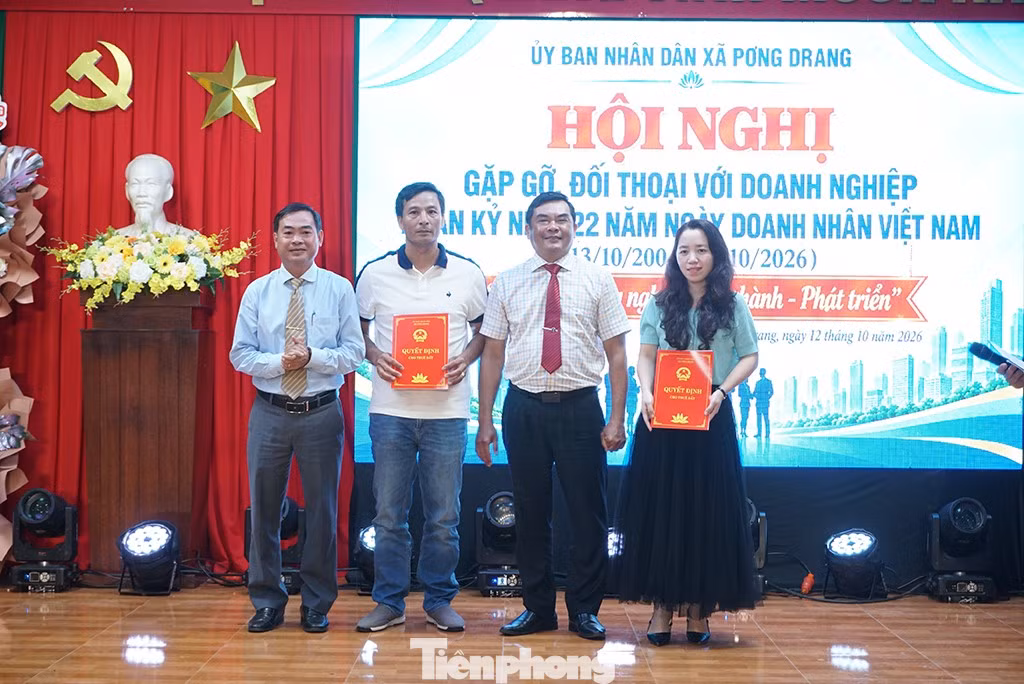 tp_pong-drang-4424.jpg