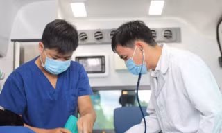Kích hoạt cấp cứu ngoại viện trong đêm, cứu sống bệnh nhân nguy kịch trên đảo Phú Quốc