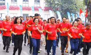 Động Lực – Jogarbola góp sắc đỏ Đội tuyển Việt Nam tại ngày hội thể thao toàn dân