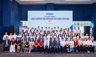 SILKROAD HANOI hỗ trợ học bổng cho sinh viên Việt Nam suốt ba năm liên tiếp 