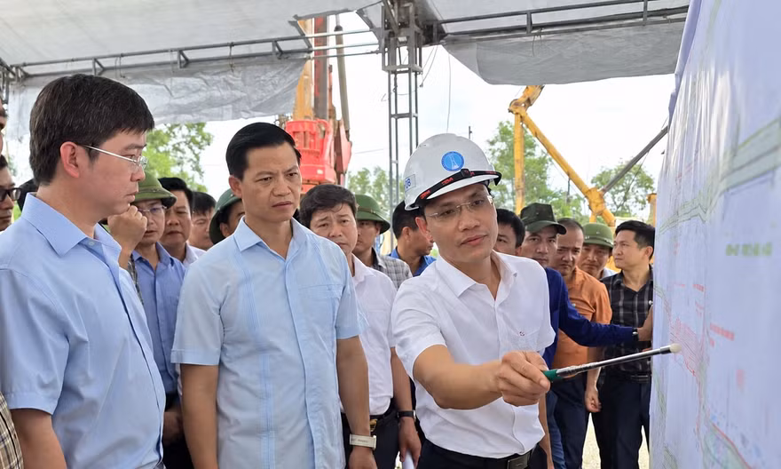 Sau chỉ đạo của Bí thư Tỉnh, các xã được tăng cường cán bộ gỡ vướng mặt bằng 