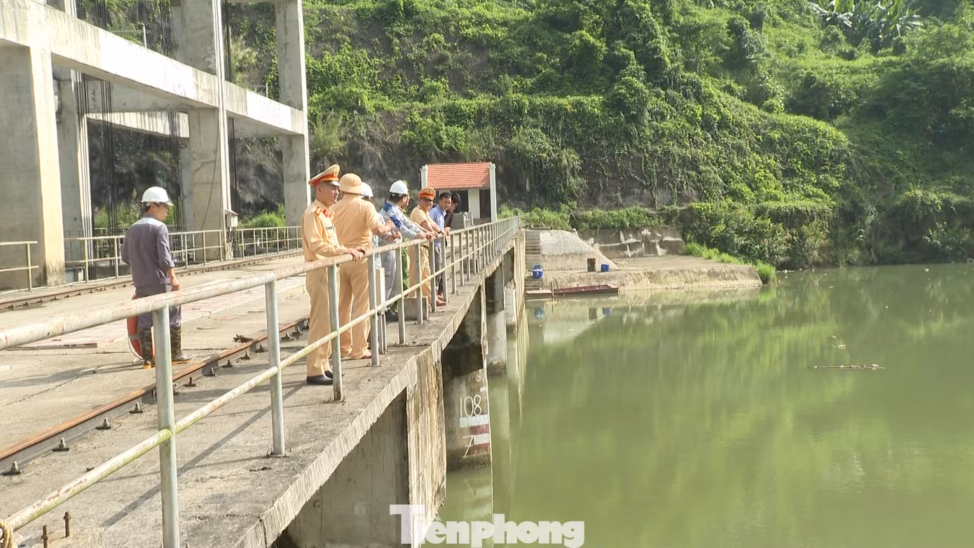 tp-c_anh-2toan-canh-long-ho-thuy-dien-dong-nam-a-nam-luc-xa-coc-lau.png