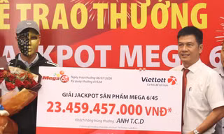 Đang uống cà phê, phát hiện trúng Vietlott hơn 23 tỷ đồng
