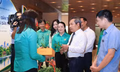 Chủ tịch Hà Nội đối thoại với nông dân: Cách nào để chuyển đổi nghề cho nông dân bị thu hồi đất?