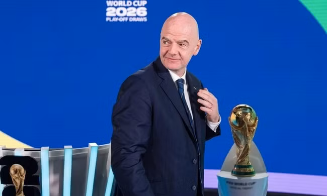 Chủ tịch FIFA thách thức các đối thủ: Tôi được nhiều liên đoàn ủng hộ lắm!