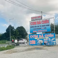 Quán cơm bị tố ‘chặt chém’ ở Quảng Ngãi: Lộ công trình xây dựng trái phép