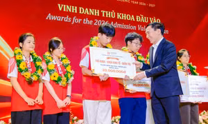 Hơn 2.000 sinh viên HIU được khen thưởng