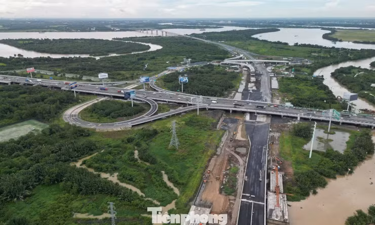 Phát triển đô thị thông minh: TPHCM phải đi trước, không thể làm máy móc 