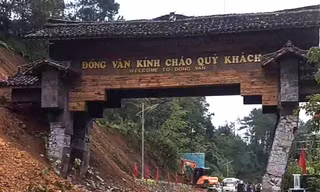 Sập cổng chào nổi tiếng dẫn vào cao nguyên đá Đồng Văn