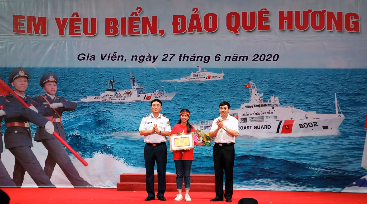Bồi đắp tình yêu biển đảo cho học sinh ảnh 2