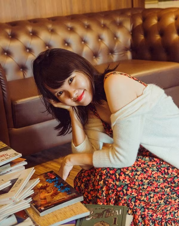 “Hai người ngồi bên nhau” - cuốn tiểu thuyết dành cho những trái tim luôn tin vào tình yêu ảnh 3