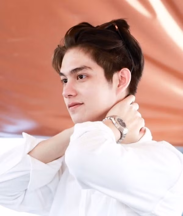 Trong thế giới fangirl: Have a “Bright” day, chúng mình cùng có những ngày rạng rỡ nhé! ảnh 1